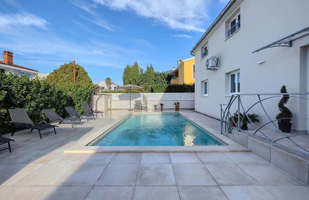 Villa Nimi-1